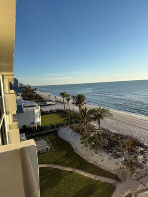 Property grounds - VANDERBILT BEACH- BEACHFRONT 2 BEDROOM, 2 BATHROOM CONDO...SIMPLEY GORGEOUS! (Naples)