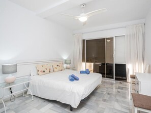 1 habitación, escritorio y wifi 