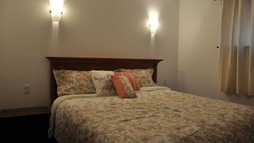 1 bedroom, desk, iron/ironing board, free WiFi