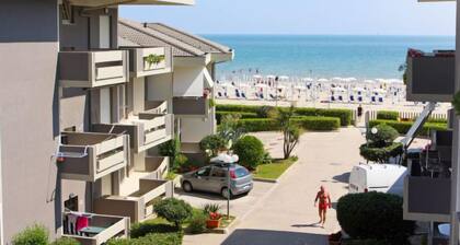 Green Marine, Palme, Ismare by Interhome