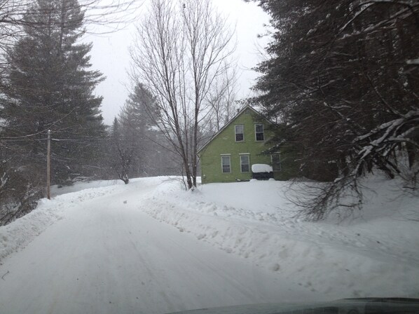 Property grounds - Quiet Comfort In The Green Mountains (Northfield)