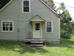 Exterior detail - Quiet Comfort In The Green Mountains (Northfield)