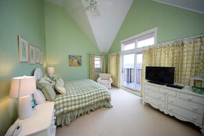 6 bedrooms, free WiFi, bed sheets