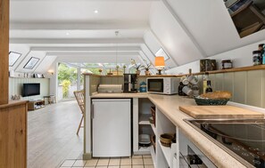 Réfrigérateur, four, plaque de cuisson, lave-vaisselle