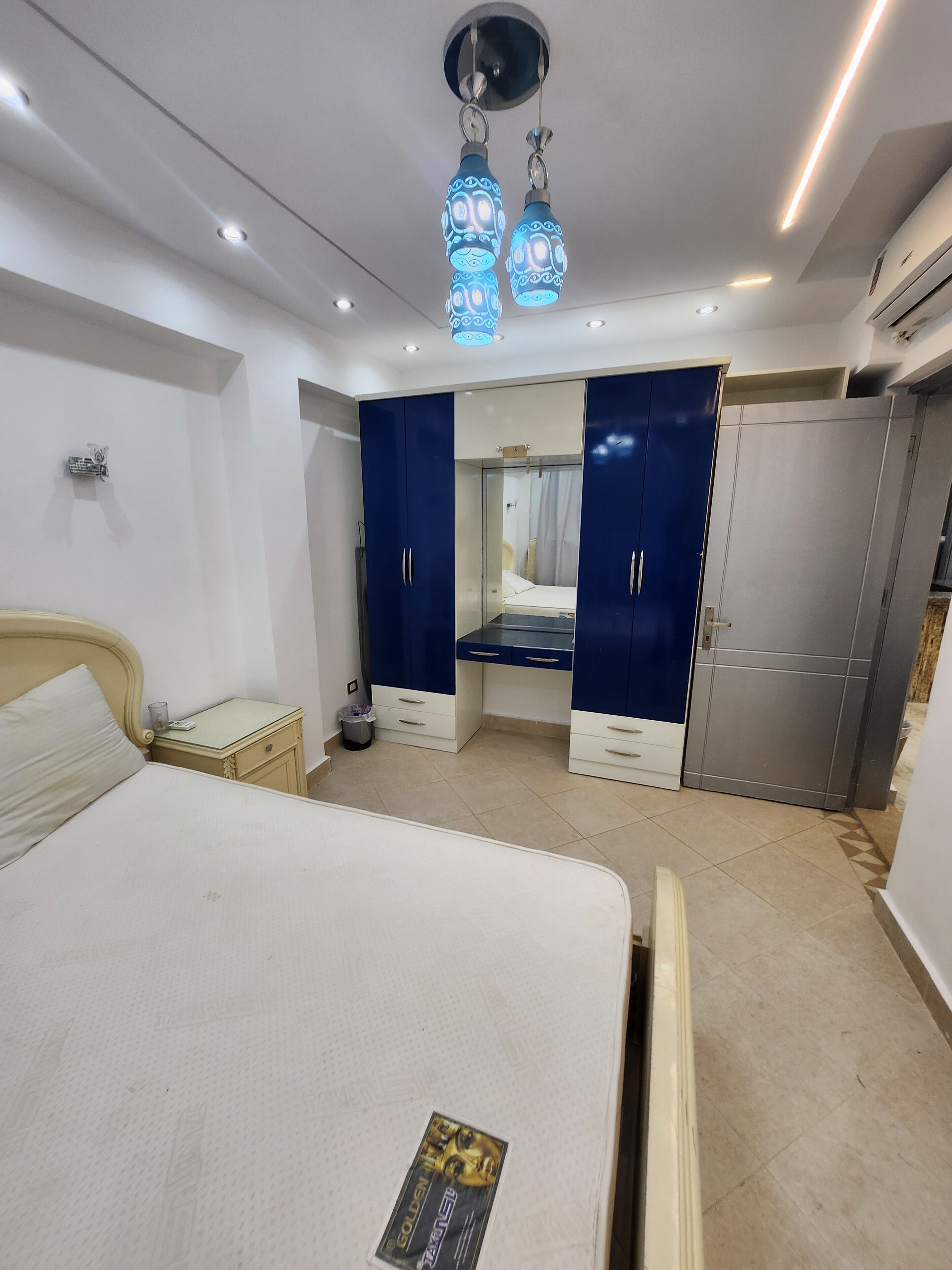 2 bedrooms, in-room safe, iron/ironing board, WiFi