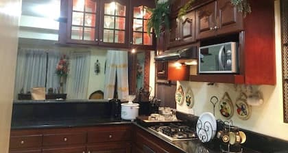 Viehättävä, viihtyisä 2 kerroksinen talo