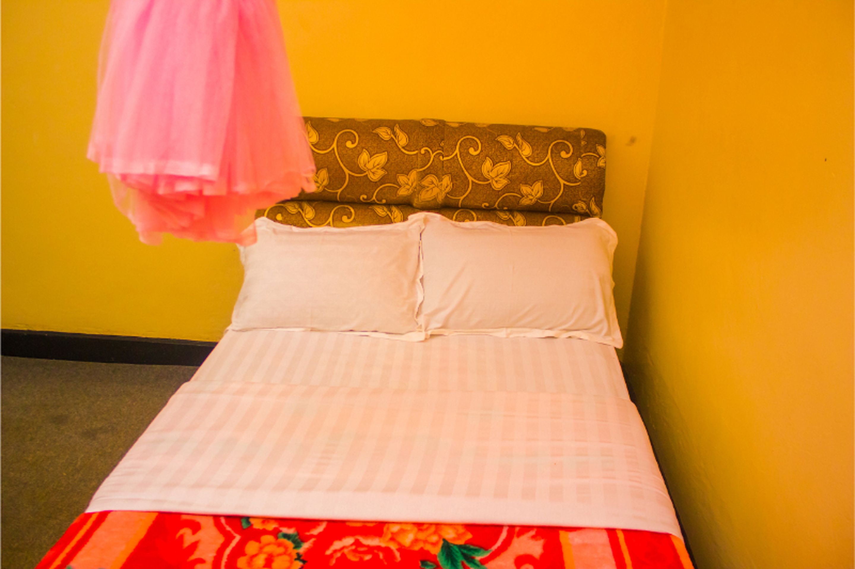 3 chambres, bureau, draps fournis