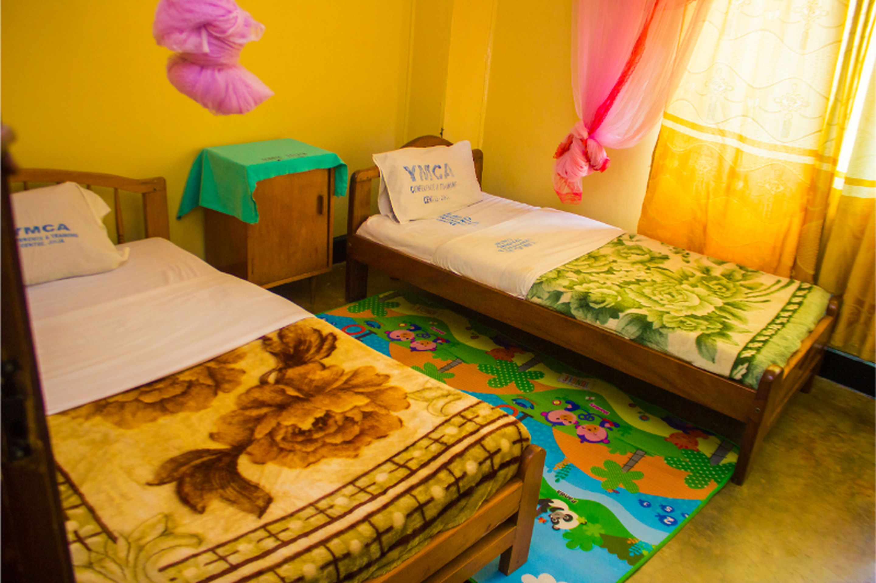 3 chambres, bureau, draps fournis