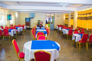 Dagelijks lokaal ontbijt inbegrepen