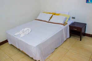 1 bedroom, desk, bed sheets