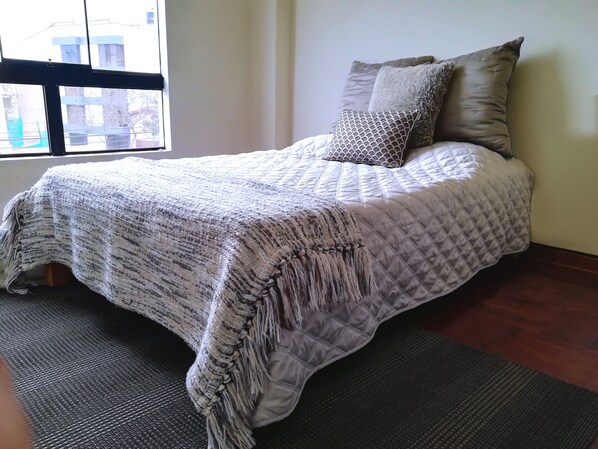 2 bedrooms, WiFi, bed sheets