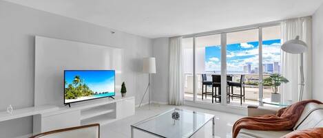 Televisión, oficina