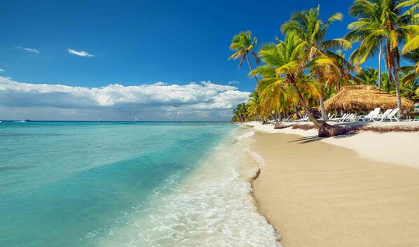On the beach, beach towels - Villa Ana - Bavaro Beach, Punta Cana, Dominican Republic (Bávaro)