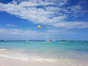 On the beach, beach towels - Villa Ana - Bavaro Beach, Punta Cana, Dominican Republic (Bávaro)