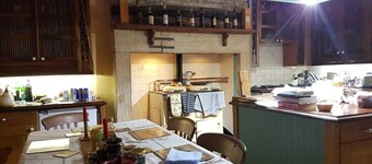 Prachtig gerestaureerd Georgiaans pand met drie verdiepingen