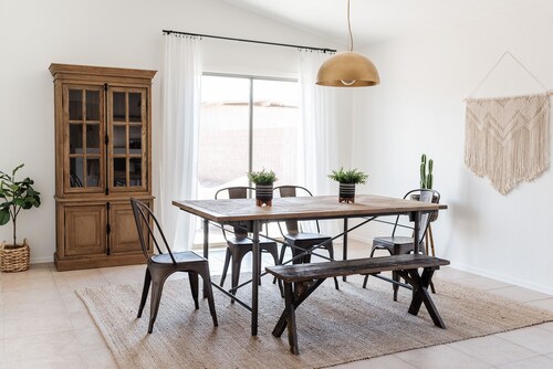 Modern, Serene, & Spacious Southwest Retreat