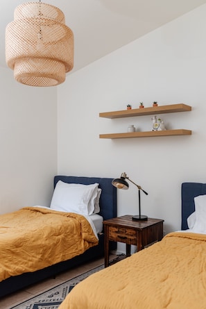 3 habitaciones, tabla de planchar con plancha y wifi gratis 