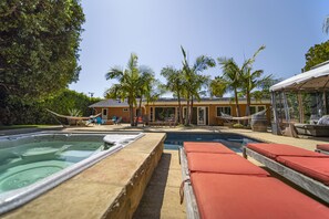 Ulkouima-allas, lämmitetty uima-allas