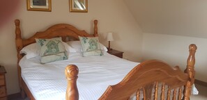 2 عدّة غرف نوم ومكواة/لوح كي وسرير سفر وواي فاي مجانًا