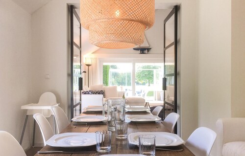 Gorgeous home in Arnemuiden with WiFi