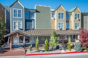 Exterior - 28% OFF WALK TO LIFTS Sweetwater Lift Lodge 2-Bedroom 12/27/2025 thru 1/3/2026 (Park City)