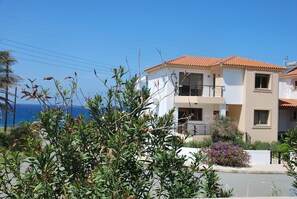 Exterior - Villa in Only 50m to the Sea.Unspoiled-Picturesque-Tranquile Area, Pomos Paphos (Unknown)