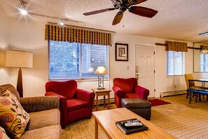 TV - 28% OFF Eagle Point 2-Bedroom Fri 12/19/2025 thru Fri 12/26/2025 (Vail)