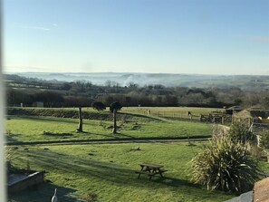 Outdoor dining - Pool Lodge, rural cottage-house, self catering property, rural, North Cornwall. (Helstone)