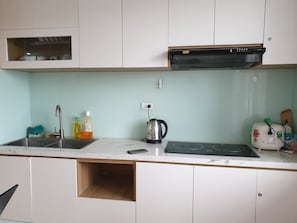 Fridge, microwave