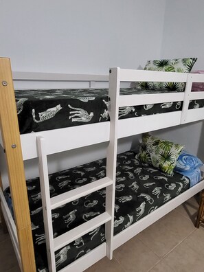 3 bedrooms, in-room safe, iron/ironing board, travel cot