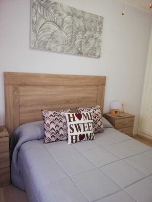 4 bedrooms, in-room safe, iron/ironing board, travel cot