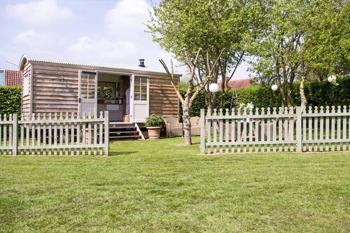 Secluded and Luxurious Shepherd's Hut