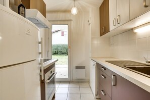 Fridge, microwave, dishwasher