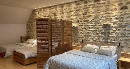 Quiet house with garden in the heart of the village