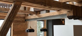 Schönbacher Hof with a view of the Hohe Salve