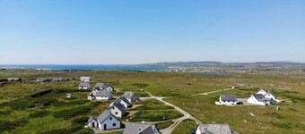 No 6  Leitirshask, Ballyconneely - Full Of Country Living Chic