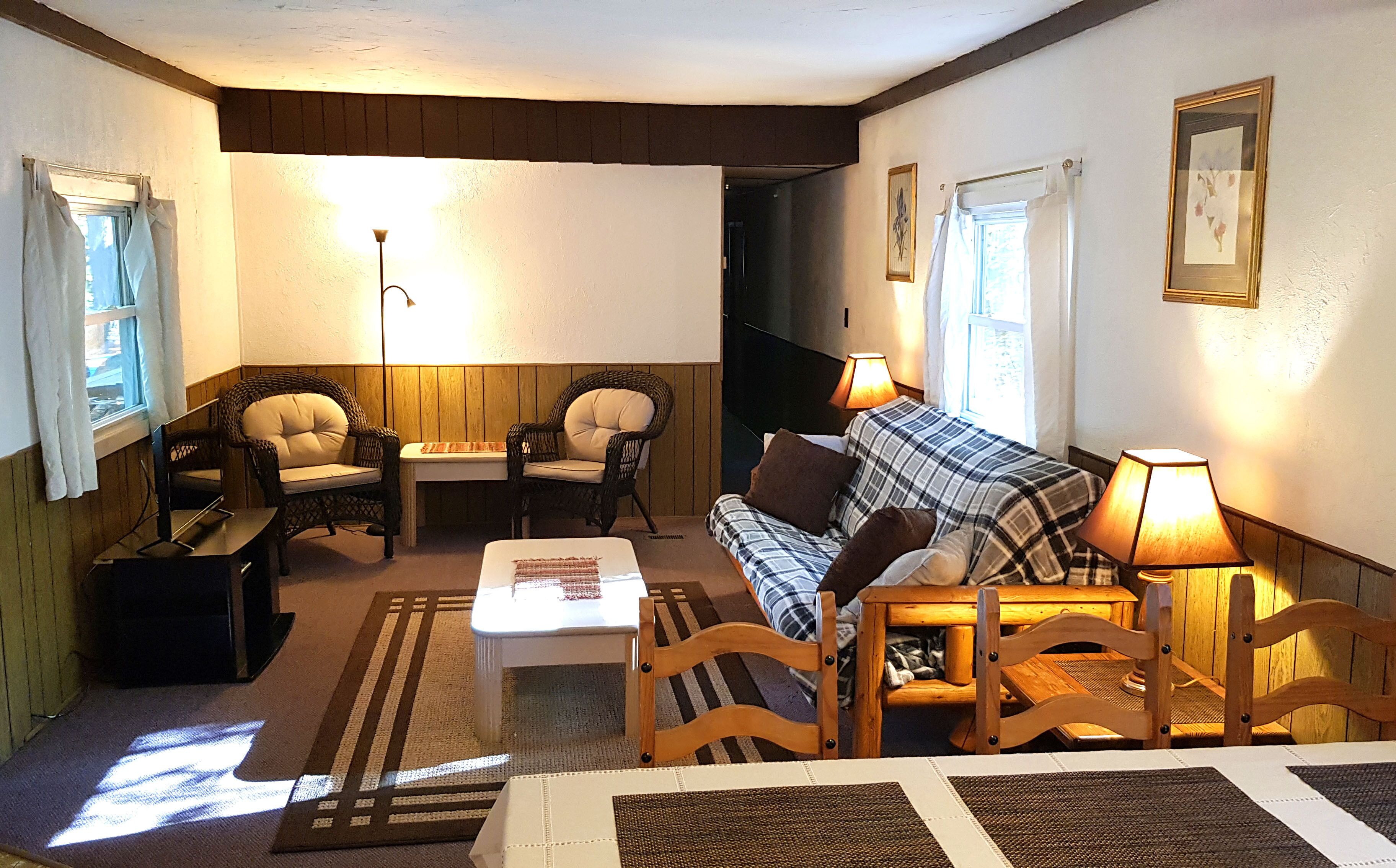 Télévision, cheminée