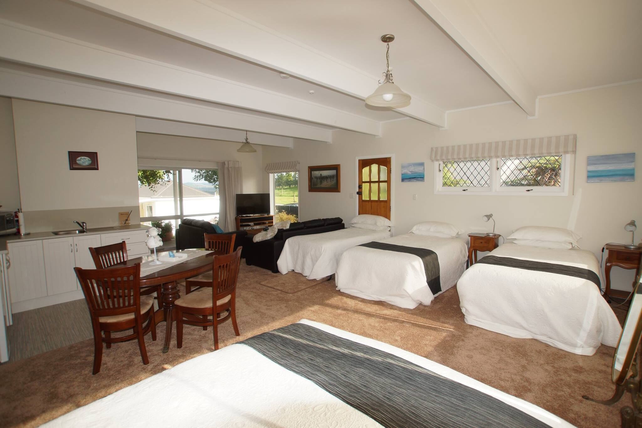 2 makuuhuonetta, silitysrauta/-lauta, Wi-Fi, vuodevaatteet