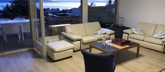 Magnificent view of the lake from villa Montreux area near train station