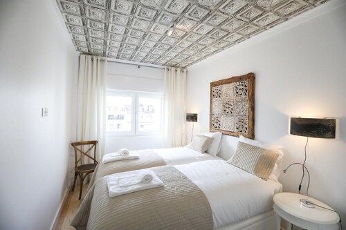 Central Lisbon Luxury Apartment