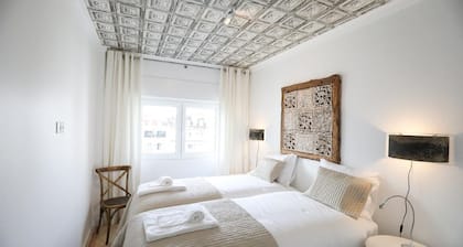 Central Lisbon Luxury Apartment