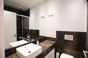 Free toiletries, hair dryer