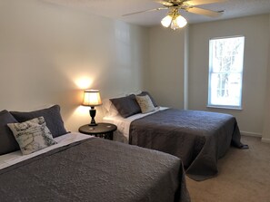 3 camere, ferro/asse da stiro, Wi-Fi gratuito, lenzuola