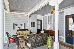 Property grounds - Historic Silverton Home 5 BR, 6 Bath.  Ask about 6th & 7th bedroom add-ons. (Silverton)