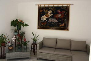 TV, offices