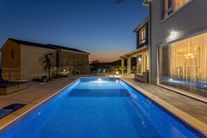 Indoor pool, outdoor pool