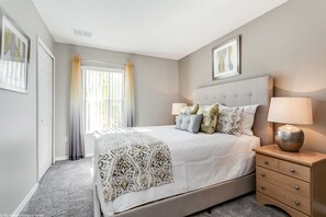 4 bedrooms, iron/ironing board, free WiFi, bed sheets - Vacation Rental: Townhouse at Terra Verde Resort near Disney - Private Pool (Kissimmee)
