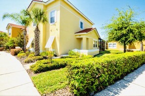Exterior - Vacation Rental: Townhouse at Terra Verde Resort near Disney - Private Pool (Kissimmee)