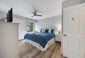 2 slaapkamers, een strijkplank/strijkijzer, reisbedje, wifi