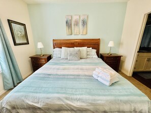 4 室のベッドルーム、アイロン / アイロン台、旅行用ベビーベッド、WiFi (無料)